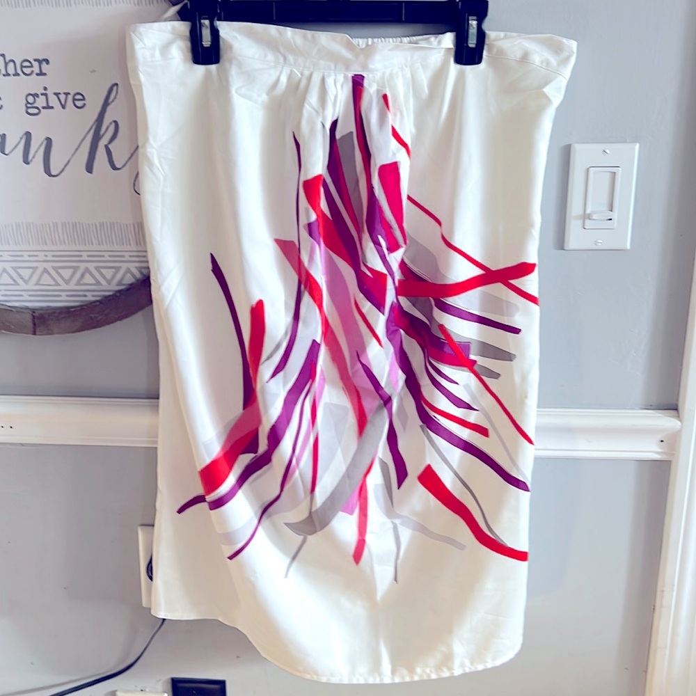 Strapless abstract dress